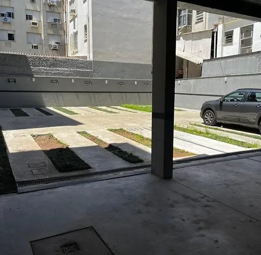 Apartamento Estúdio Novo, Com Garagem, Em ótima Localização! *